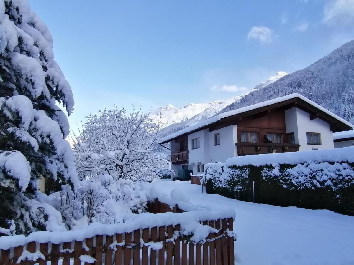 Ferienwohnung Haus Pfeifer Neustift im Stubaital Exterior foto