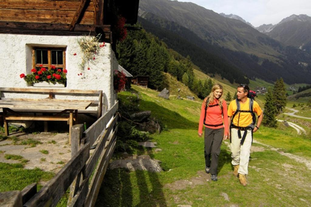 Ferienwohnung Haus Pfeifer Neustift im Stubaital Exterior foto