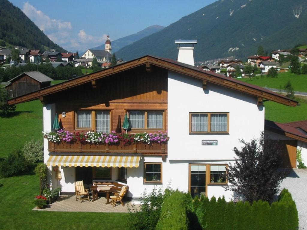 Ferienwohnung Haus Pfeifer Neustift im Stubaital Exterior foto