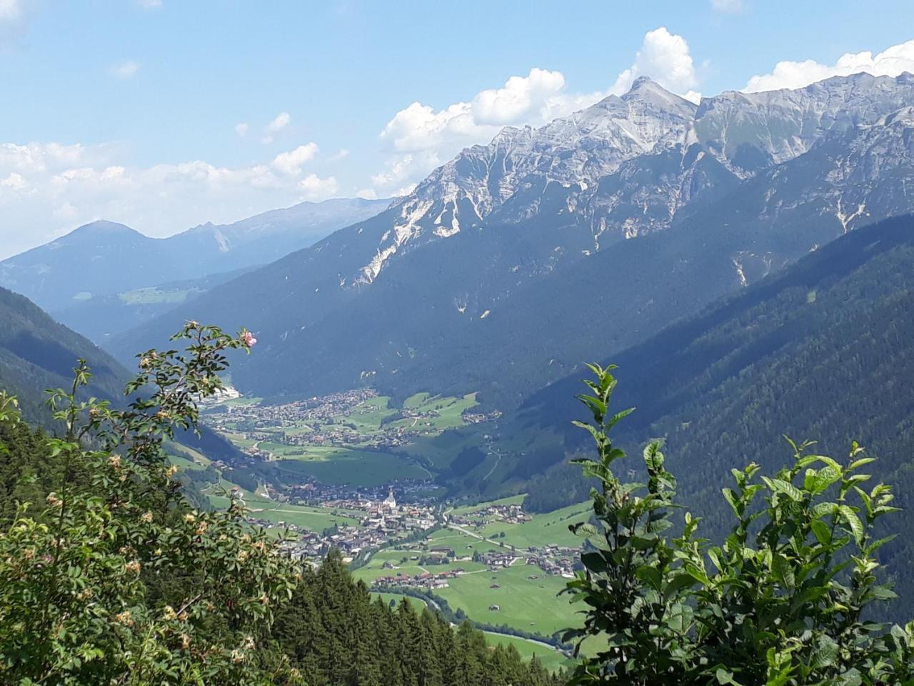 Ferienwohnung Haus Pfeifer Neustift im Stubaital Exterior foto